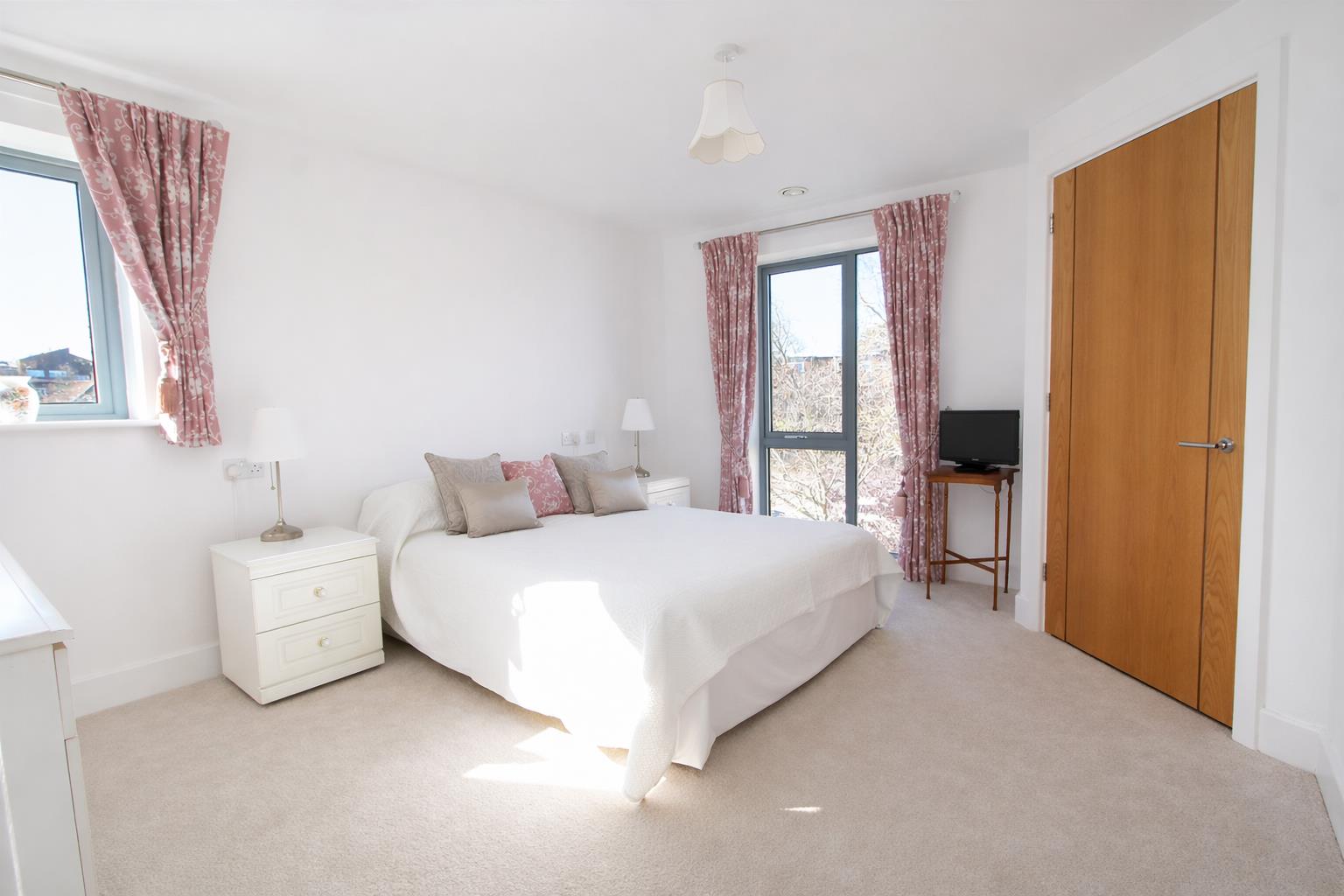 2 bed property in Shotfield, Wallington